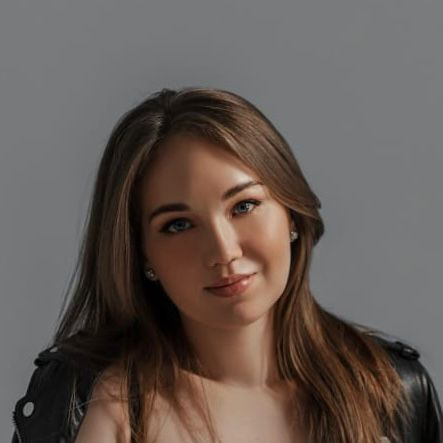 Алена Мельник