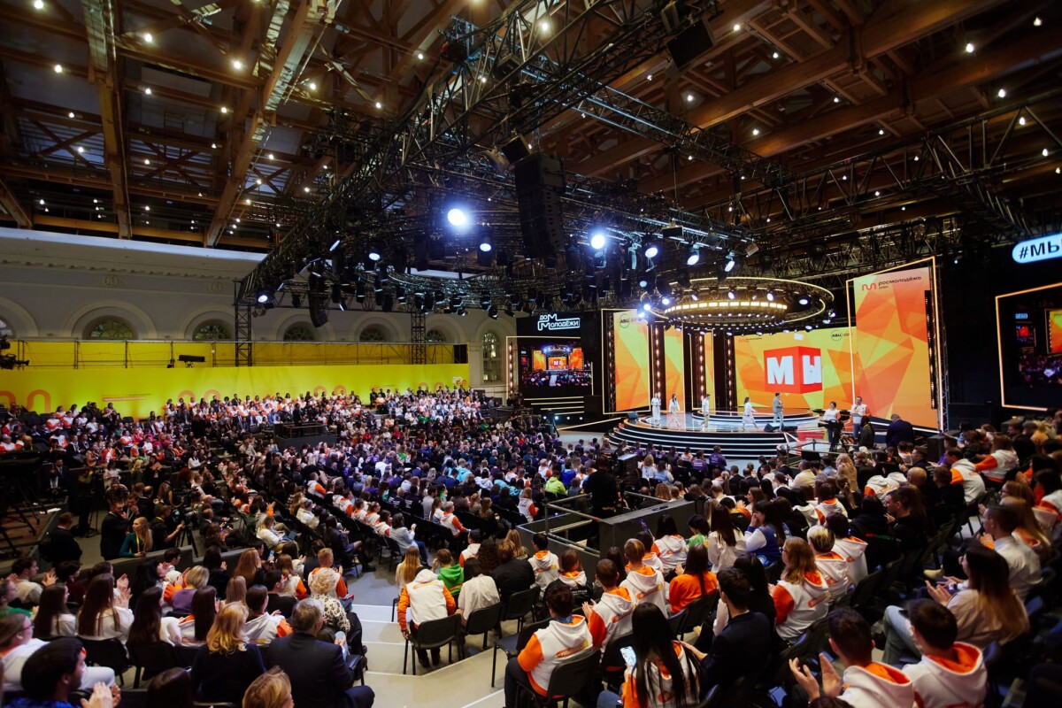 «Настоящие герои меняют мир вокруг себя»: на форуме объявили победителя трека «Бизнес» в номинации «Лидеры социальных изменений»